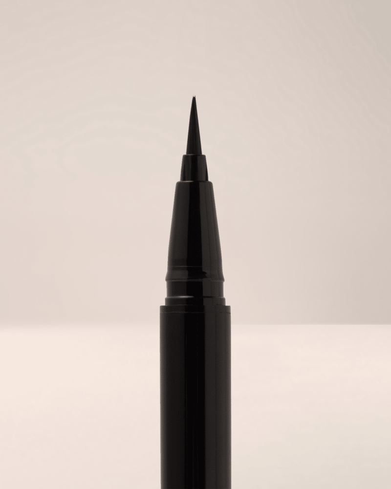 Felt Tip Illustrative Eyeliner